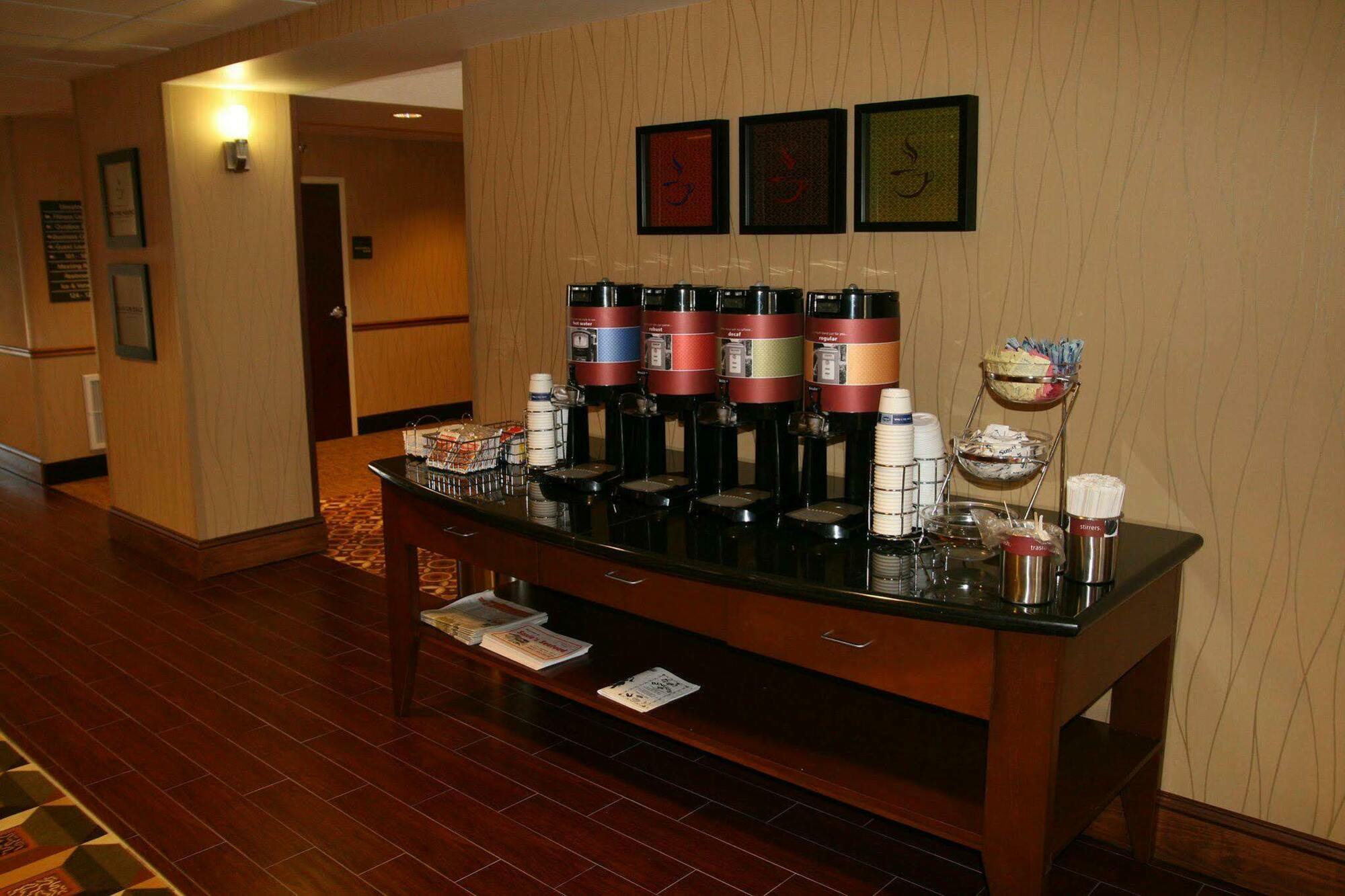摩根城汉普顿酒店 外观 照片